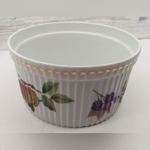 Royal Worcester England Evesham White & Gold Souffle Ramekins Vintage Dining - Picture 3 of 11